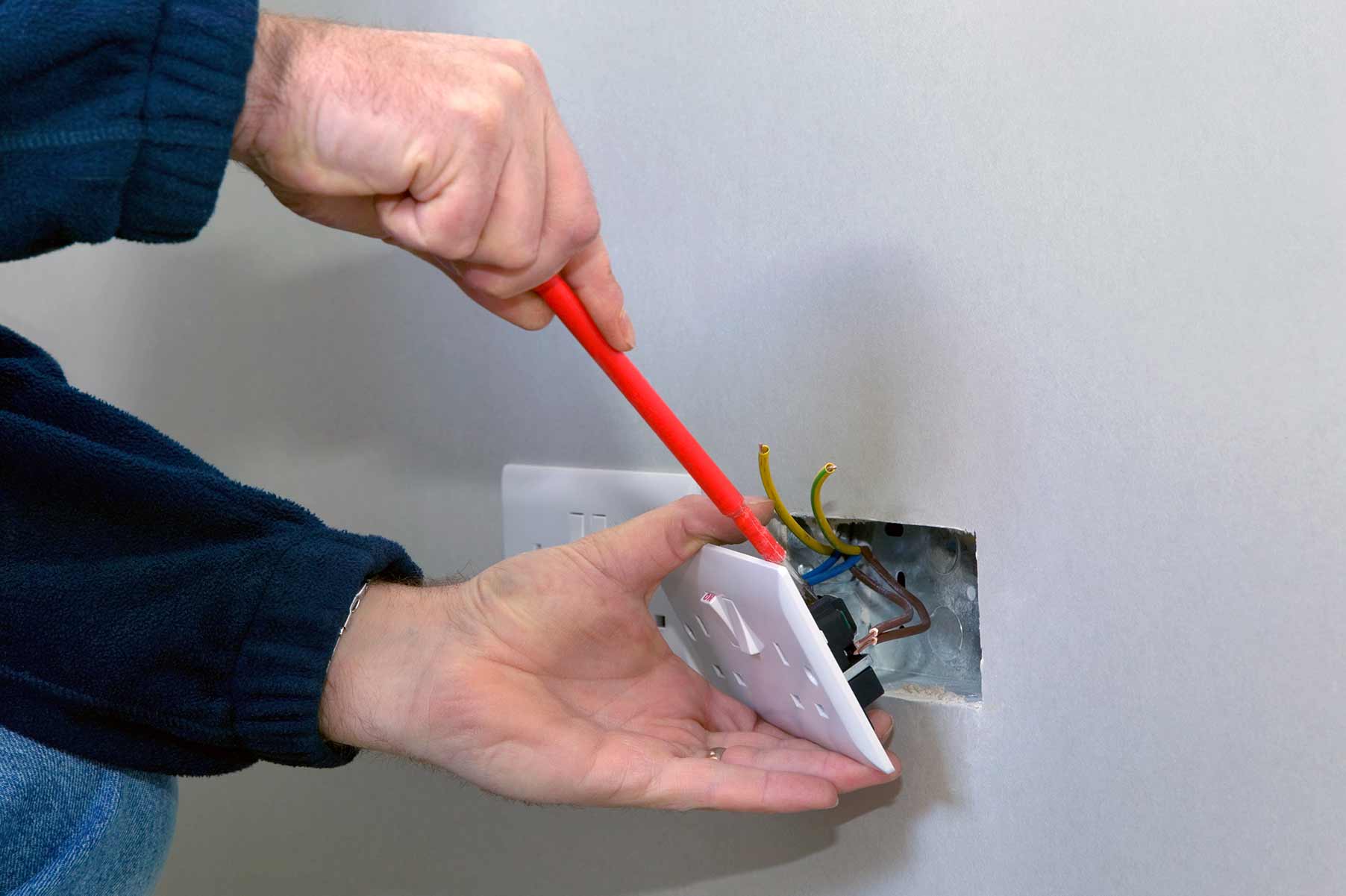 Our electricians can install plug sockets for domestic and commercial proeprties in Swinton South Yorkshire and the local area. 